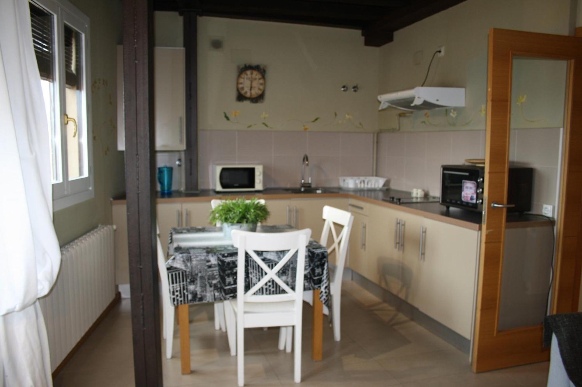 Refitolería Apartamentos Segovia Exterior foto